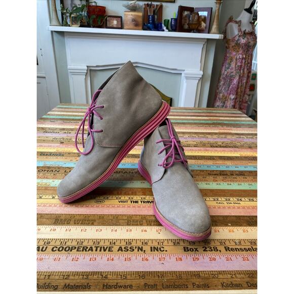 Cole Haan Womens Lunargrand Chukka Boots 11 B Gray Suede Lace Up Ankle Pink - Picture 1 of 13